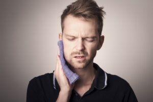 Czym jest chirurgia stomatologiczna? Przewodnik dla pacjentów