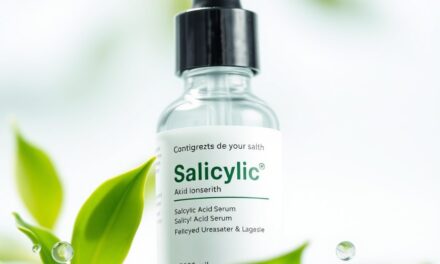 Serum z kwasem salicylowym: jak zacząć pielęgnację, by skutecznie oczyszczać i regulować sebum